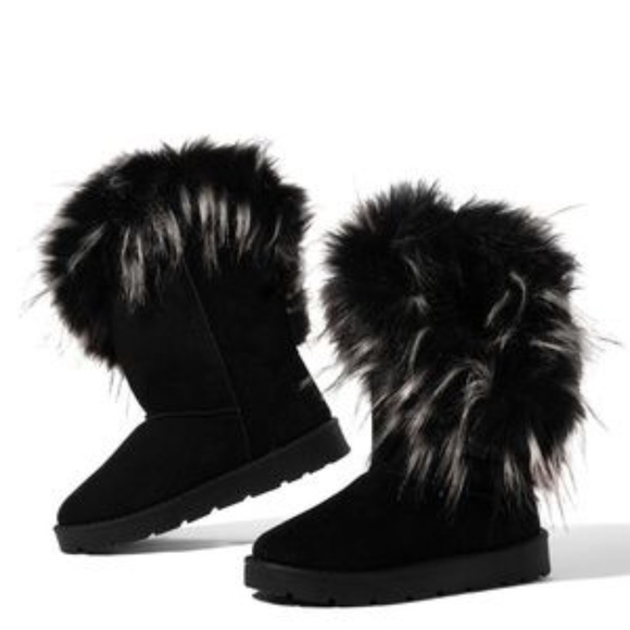 Asymmetrical Faux Fur Pull On Boots in Black - Picture 4 of 9